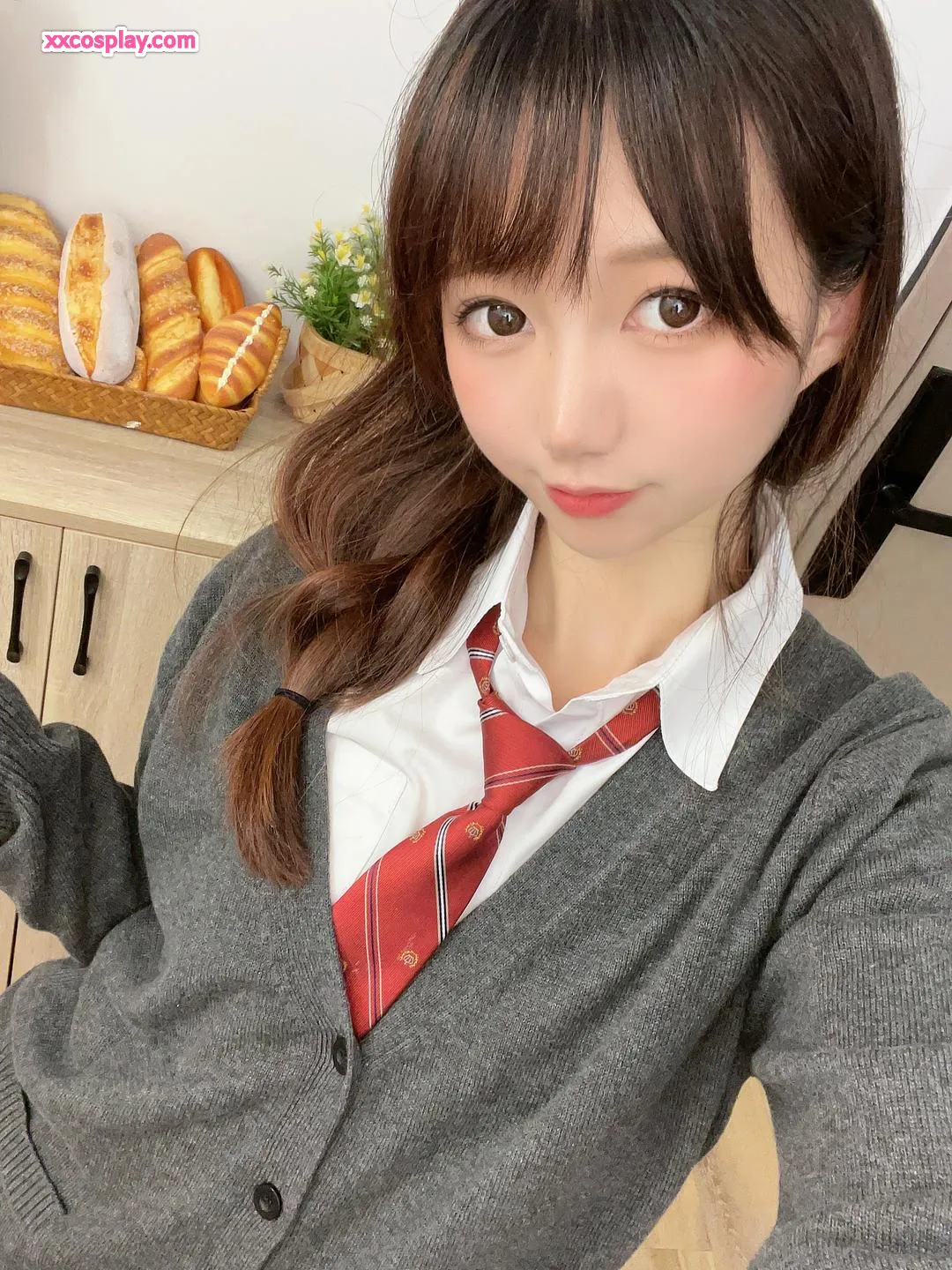 Nagesa魔物喵's JK Schoolgirl Butt